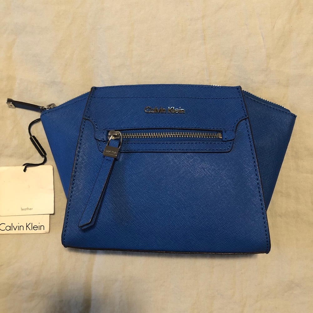 Calvin Klein Leather Pouch - Picture 3 of 3